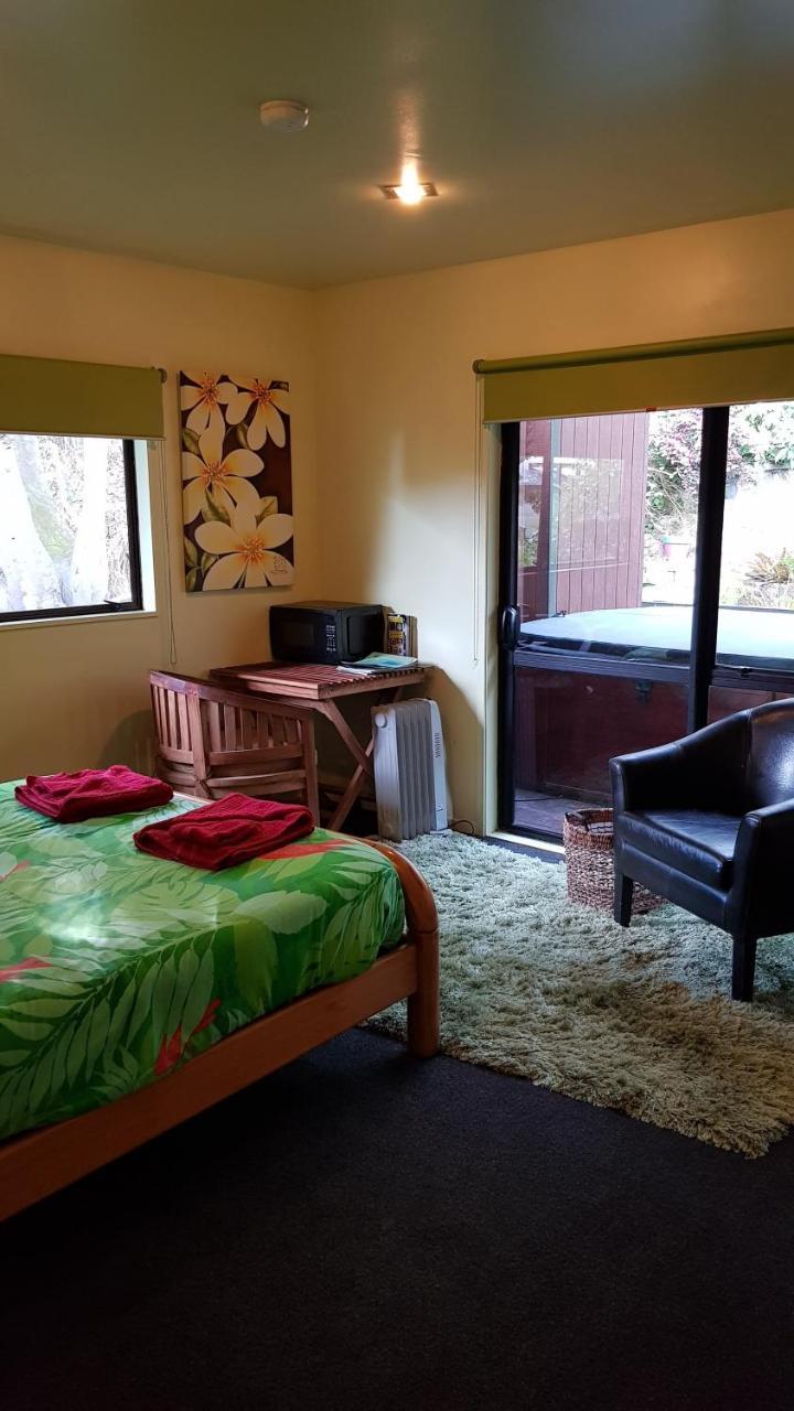 Pohutukawa Coast Bnb Te Puru Екстериор снимка